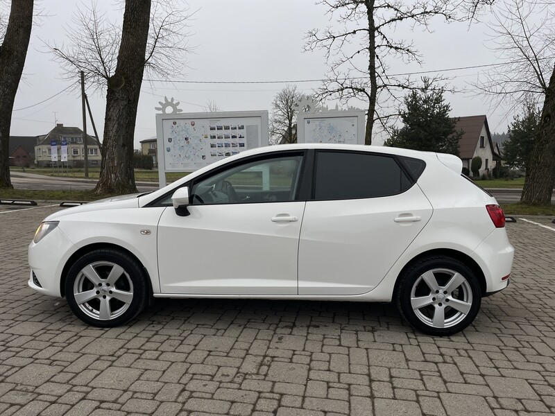 Фотография 3 - Seat Ibiza 2013 г Хэтчбек