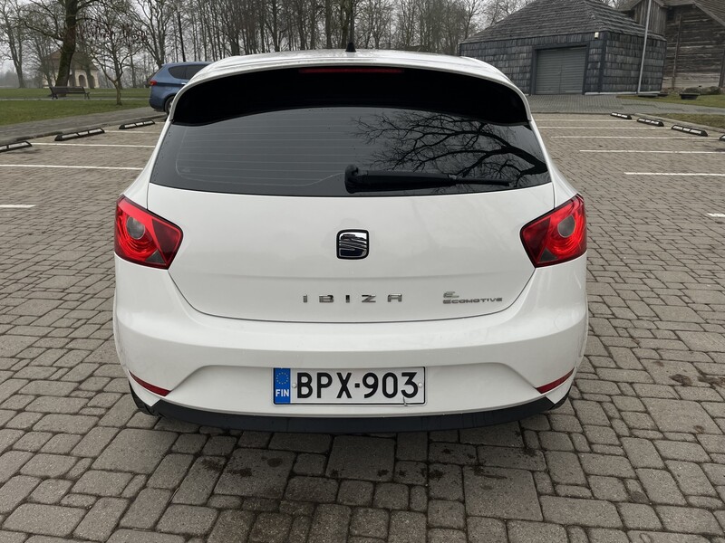 Фотография 4 - Seat Ibiza 2013 г Хэтчбек