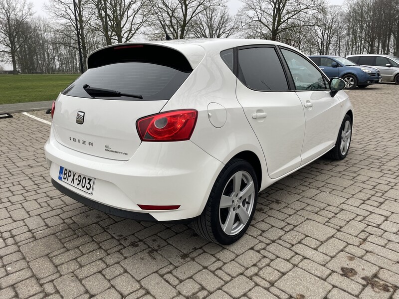 Фотография 5 - Seat Ibiza 2013 г Хэтчбек