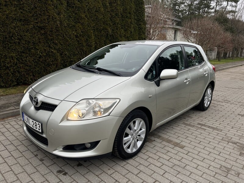 Nuotrauka 1 - Toyota Auris 2008 m Hečbekas