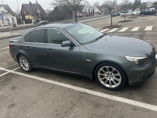 Photo 3 - Bmw 525 2005 y Sedan