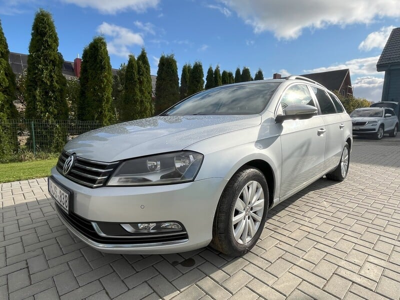 Фотография 1 - Volkswagen Passat 2012 г Универсал