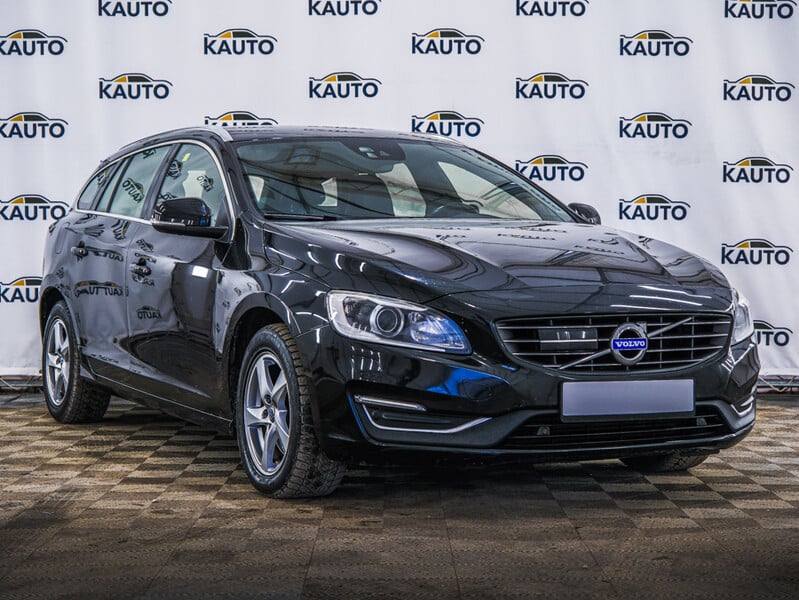 Фотография 2 - Volvo V60 2017 г Универсал