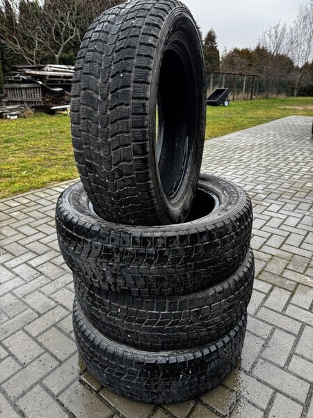 Фотография 1 - Dunlop Grandtrek SJ6 R18 зимние шины для автомобилей