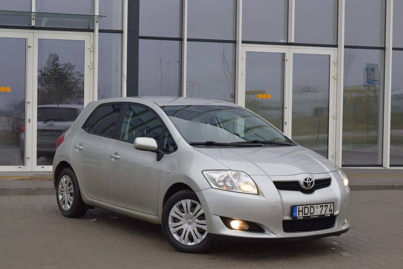 Nuotrauka 1 - Toyota Auris 2010 m Hečbekas