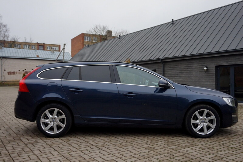 Фотография 6 - Volvo V60 2014 г Универсал