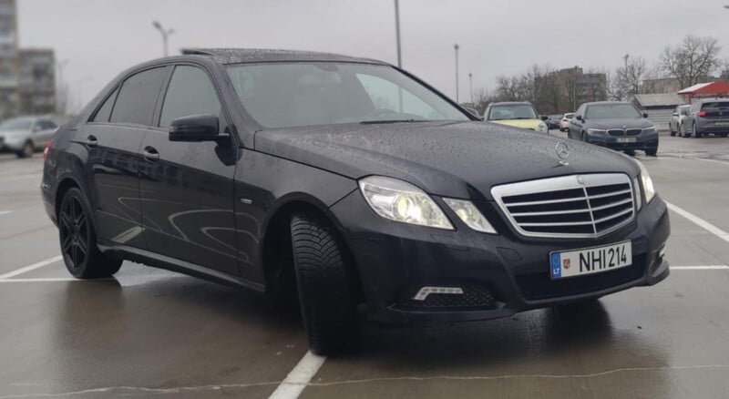 Фотография 3 - Mercedes-Benz E 350 2011 г Седан