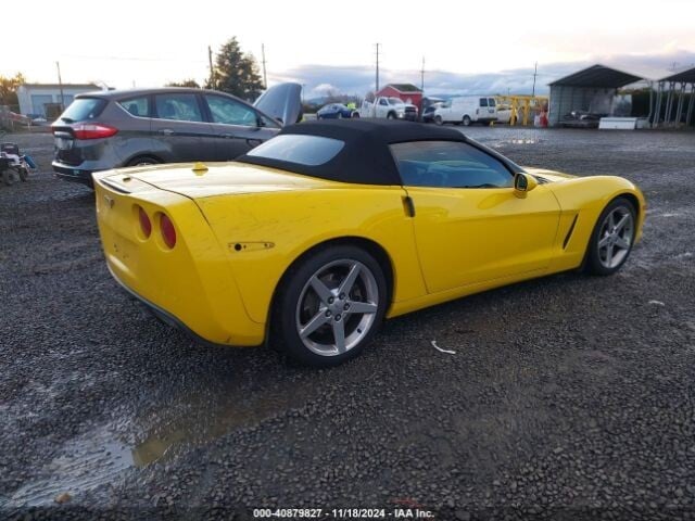 Photo 4 - Chevrolet Corvette 2005 y Convertible