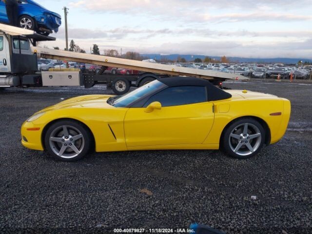 Photo 15 - Chevrolet Corvette 2005 y Convertible