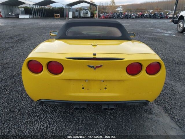 Photo 17 - Chevrolet Corvette 2005 y Convertible