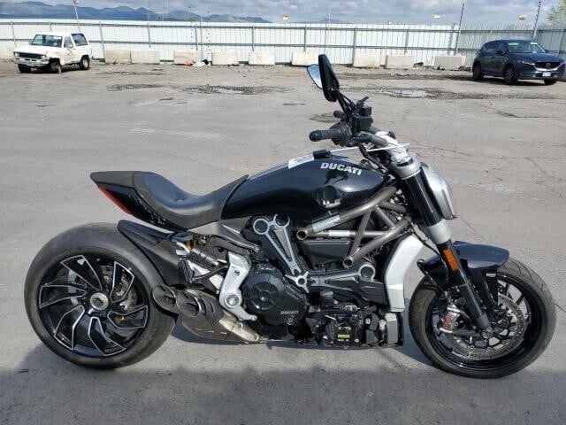 Photo 1 - Ducati Diavel 2019 y Chopper / Cruiser / Custom motorcycle