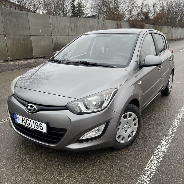 Photo 2 - Hyundai i20 2013 y Hatchback