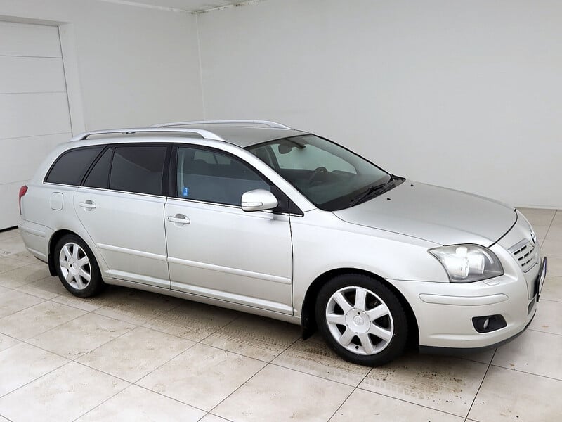 Фотография 1 - Toyota Avensis 2006 г Универсал