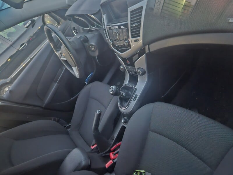 Nuotrauka 9 - Chevrolet Cruze 2013 m Universalas