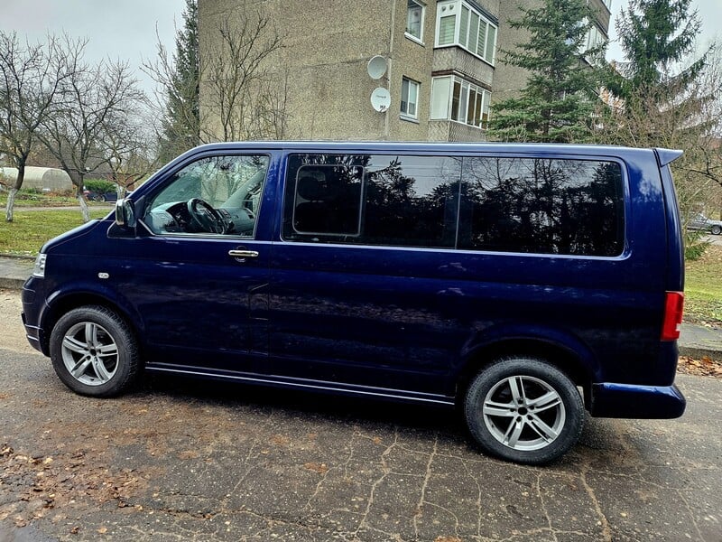 Photo 2 - Volkswagen Caravelle 2004 y Minibus