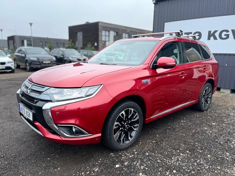 Photo 3 - Mitsubishi Outlander 2017 y Off-road / Crossover