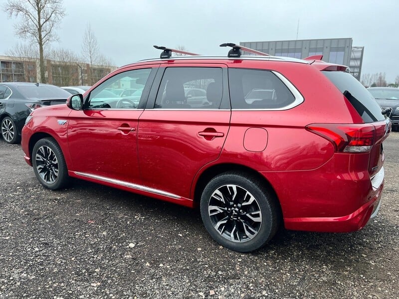 Photo 4 - Mitsubishi Outlander 2017 y Off-road / Crossover