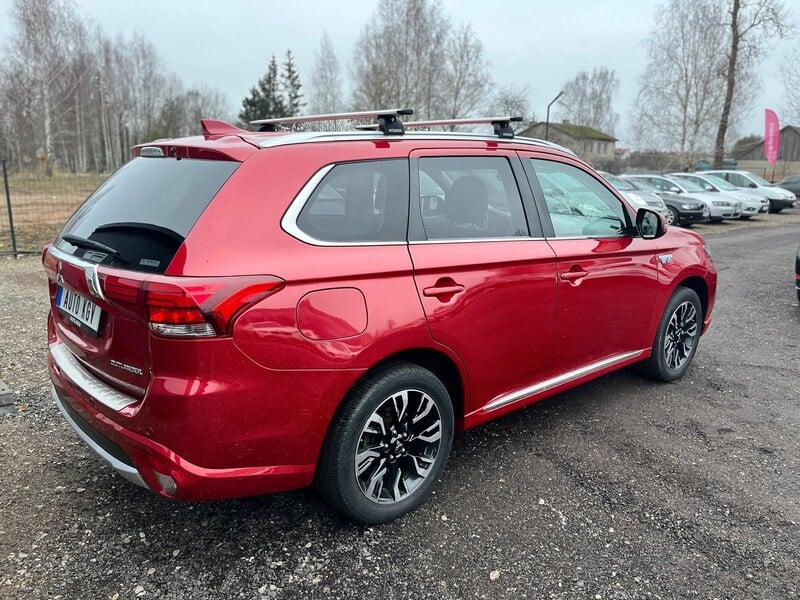 Photo 7 - Mitsubishi Outlander 2017 y Off-road / Crossover