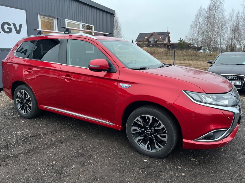 Photo 8 - Mitsubishi Outlander 2017 y Off-road / Crossover