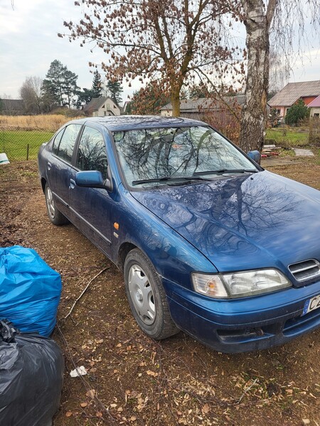 Photo 3 - Nissan Primera 1999 y Sedan