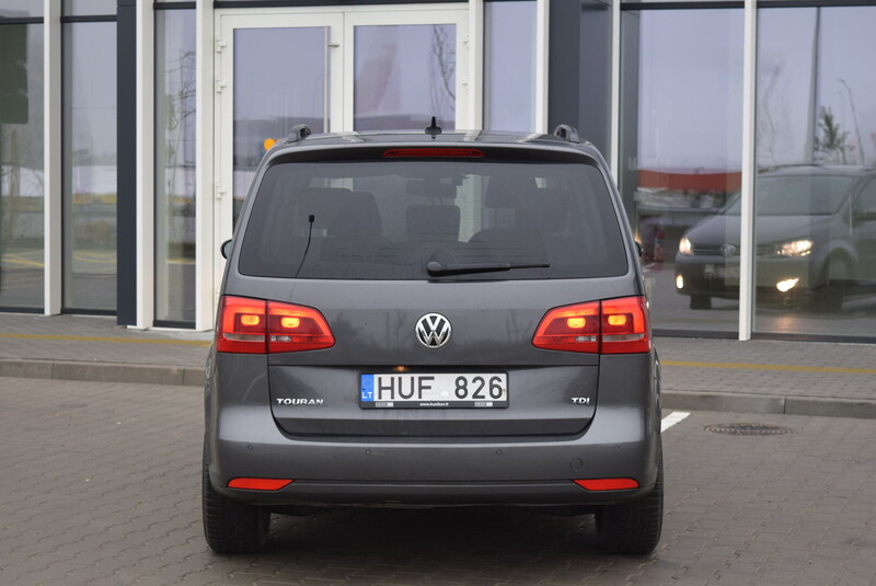 Photo 5 - Volkswagen Touran TDI 2010 y