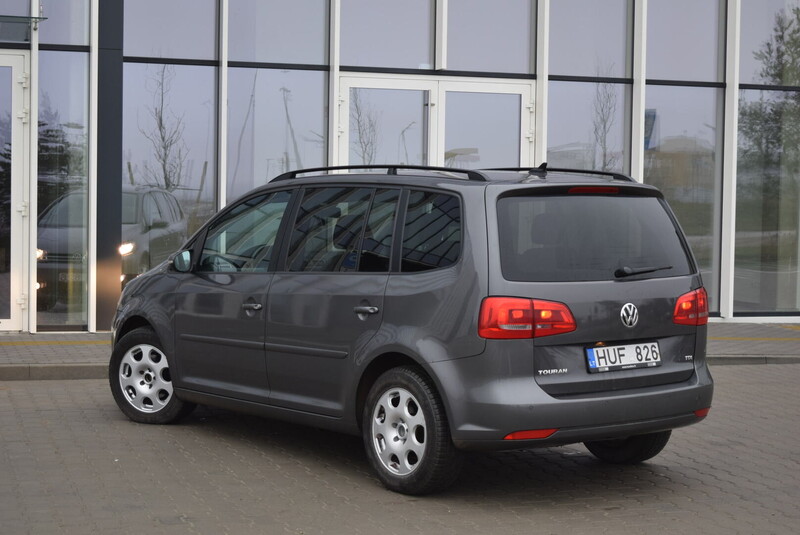 Photo 6 - Volkswagen Touran TDI 2010 y