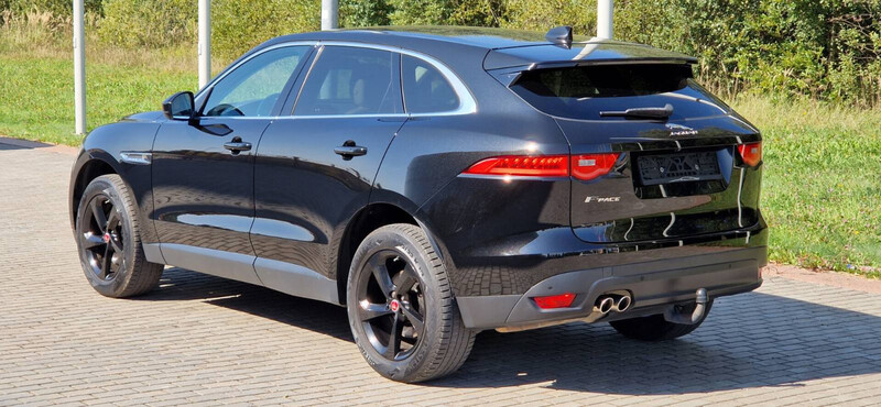 Фотография 4 - Jaguar F-Pace 2016 г Внедорожник / Кроссовер