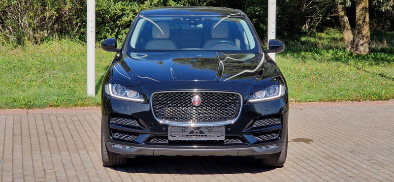 Фотография 9 - Jaguar F-Pace 2016 г Внедорожник / Кроссовер