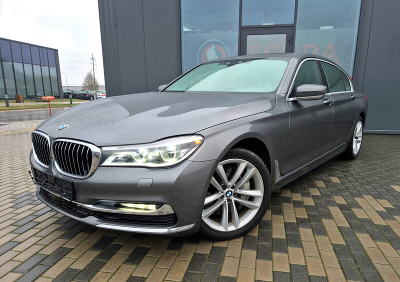 Photo 4 - Bmw 750 2016 y Limousine