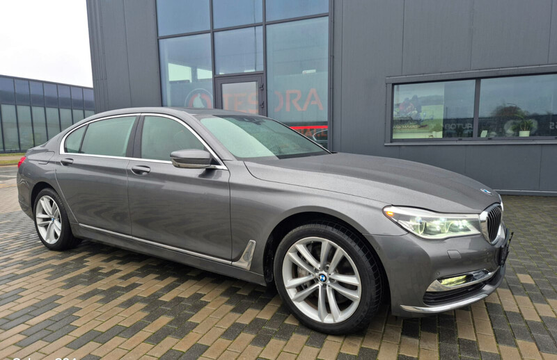 Photo 6 - Bmw 750 2016 y Limousine