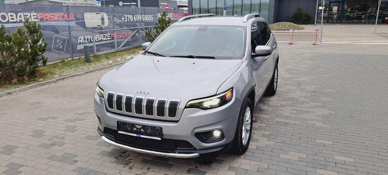 Photo 3 - Jeep Cherokee 2019 y Off-road / Crossover