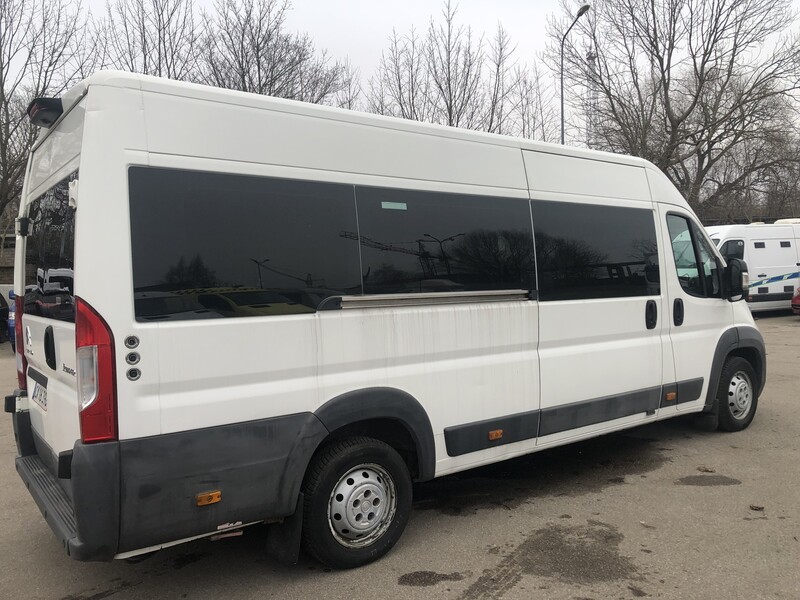 Photo 3 - Citroen Jumper 2016 y Minibus