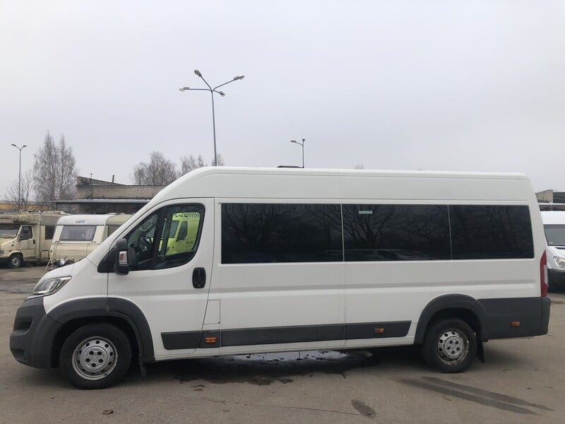 Photo 4 - Citroen Jumper 2016 y Minibus