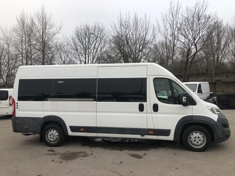 Photo 6 - Citroen Jumper 2016 y Minibus