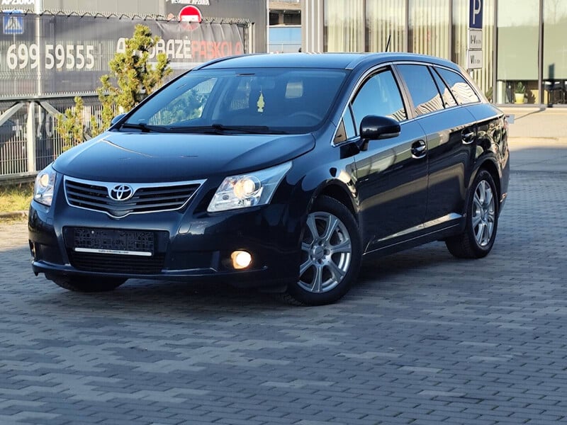 Photo 4 - Toyota Avensis 2011 y Wagon