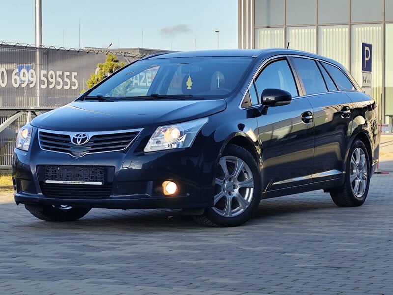 Photo 5 - Toyota Avensis 2011 y Wagon