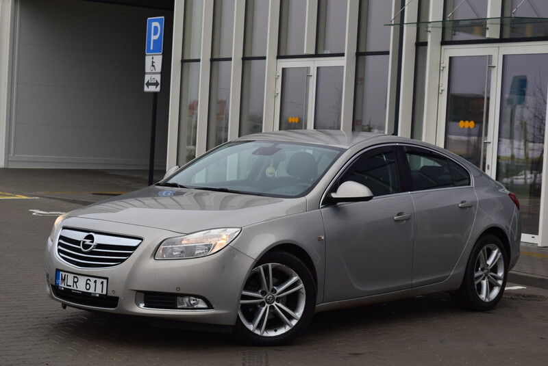 Photo 3 - Opel Insignia 2010 y Sedan