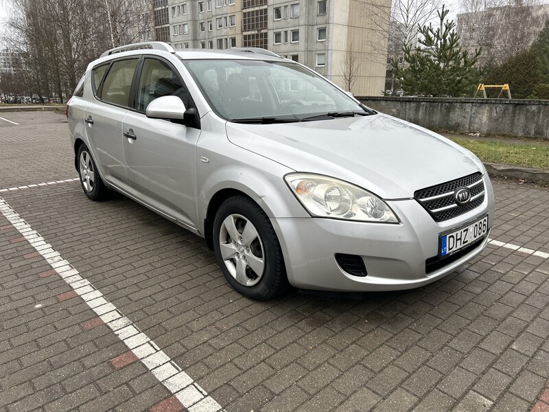 Nuotrauka 6 - Kia Cee'd 2009 m Universalas