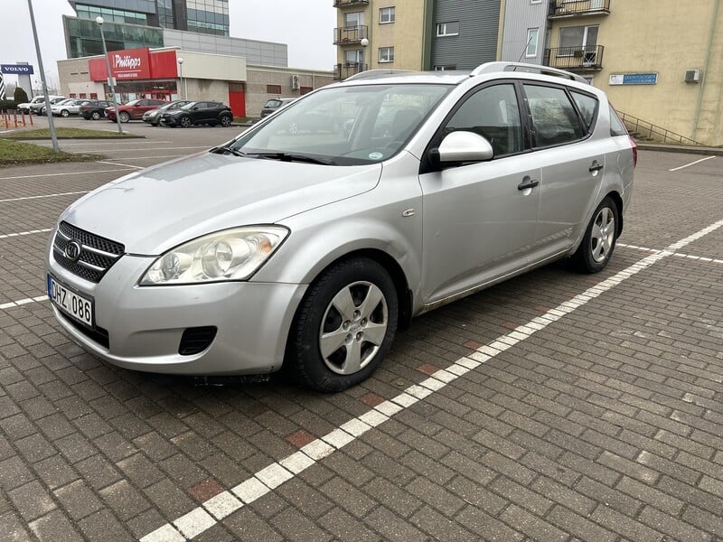 Nuotrauka 7 - Kia Cee'd 2009 m Universalas