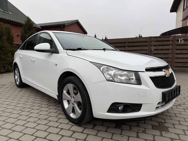 Nuotrauka 1 - Chevrolet Cruze 2012 m Sedanas