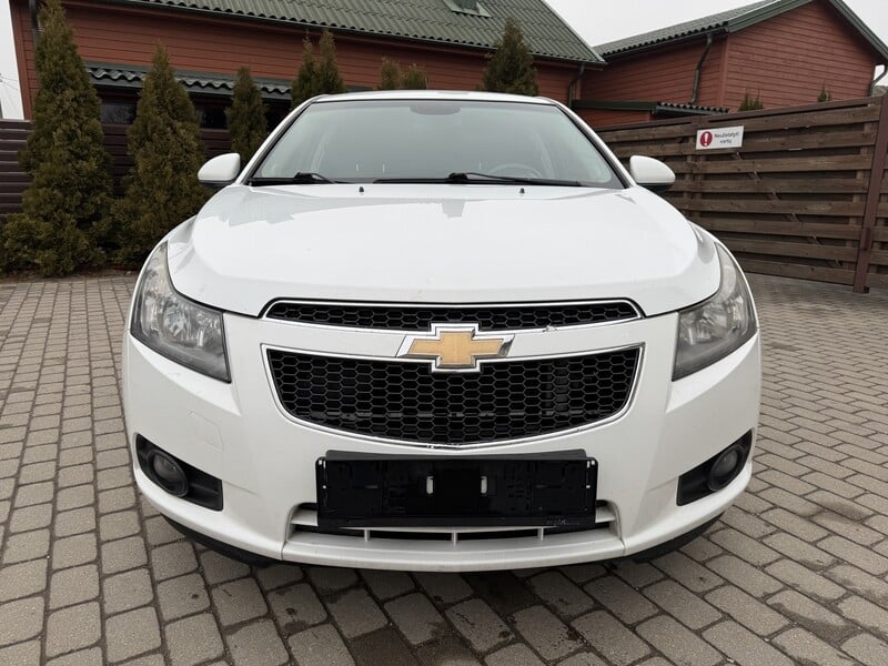 Nuotrauka 3 - Chevrolet Cruze 2012 m Sedanas