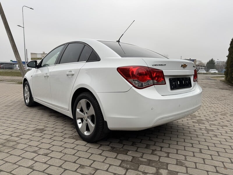 Nuotrauka 7 - Chevrolet Cruze 2012 m Sedanas