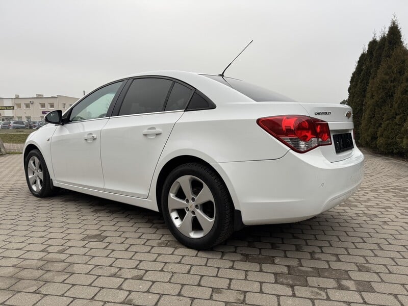 Nuotrauka 6 - Chevrolet Cruze 2012 m Sedanas