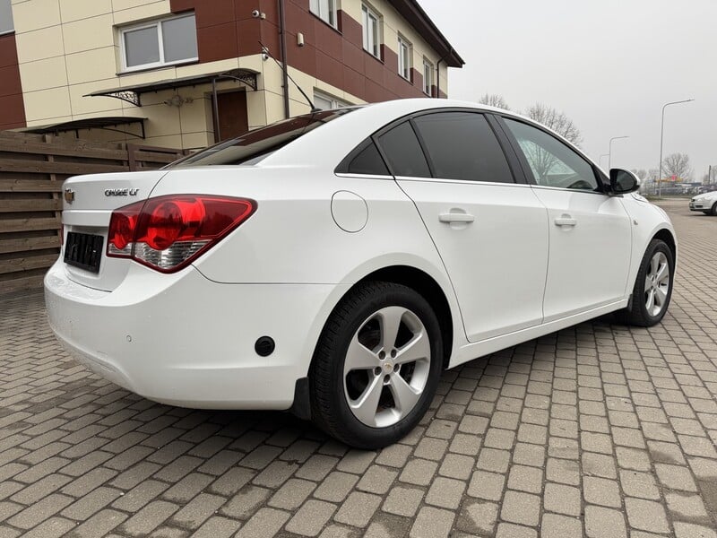 Nuotrauka 10 - Chevrolet Cruze 2012 m Sedanas