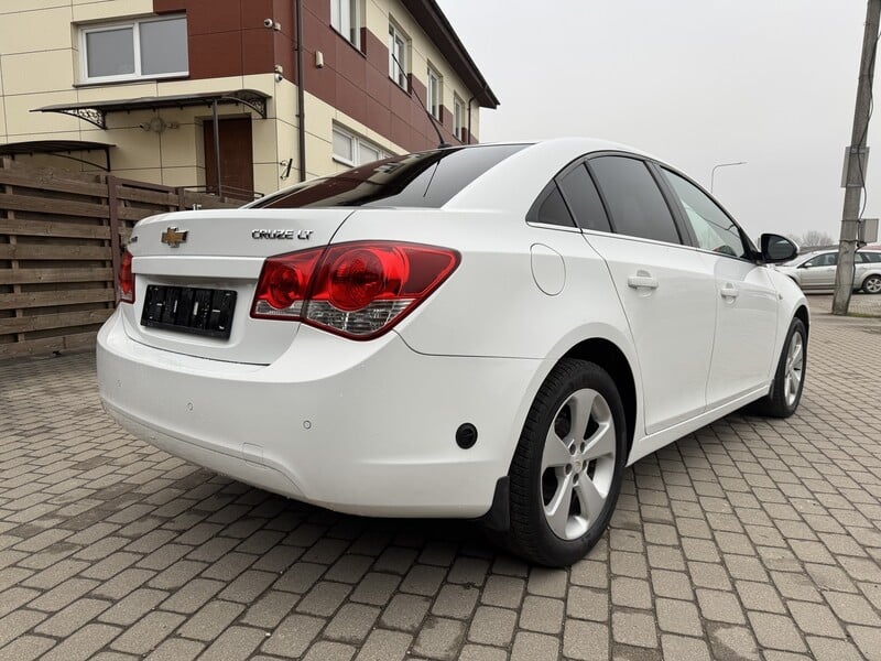 Nuotrauka 9 - Chevrolet Cruze 2012 m Sedanas