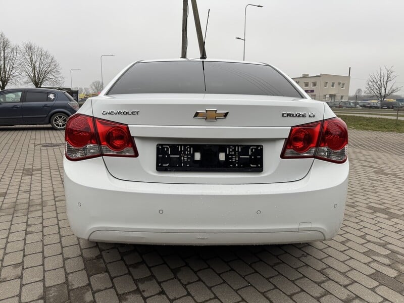 Nuotrauka 8 - Chevrolet Cruze 2012 m Sedanas