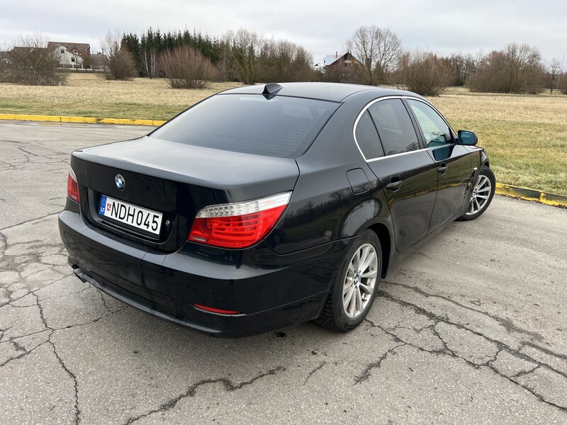 Photo 4 - Bmw 523 2007 y Sedan