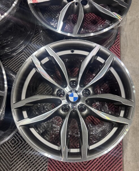 Photo 4 - 100 BMW X4 M40i X4 light alloy R19 rims