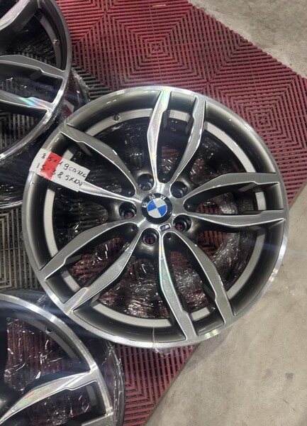 Photo 5 - 100 BMW X4 M40i X4 light alloy R19 rims