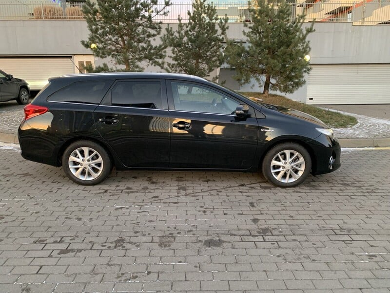 Фотография 4 - Toyota Auris 2014 г Универсал